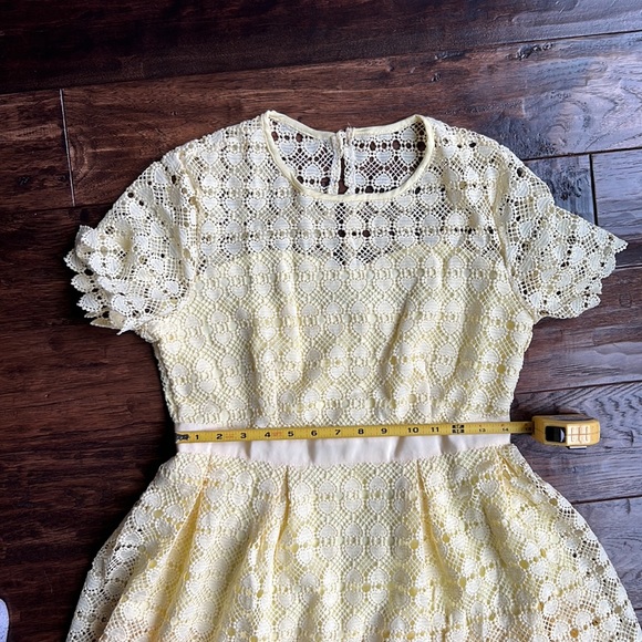 yellow heart lace dress INSPIRED SP - Picture 3 of 7
